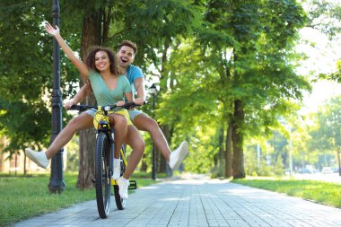 Belajar Menurunkan Kecepatan di Saat yang Tepat